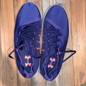 Brand new women’s under armour shoes!